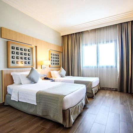 Отель Golden Tulip Le Diplomate Котону Экстерьер фото