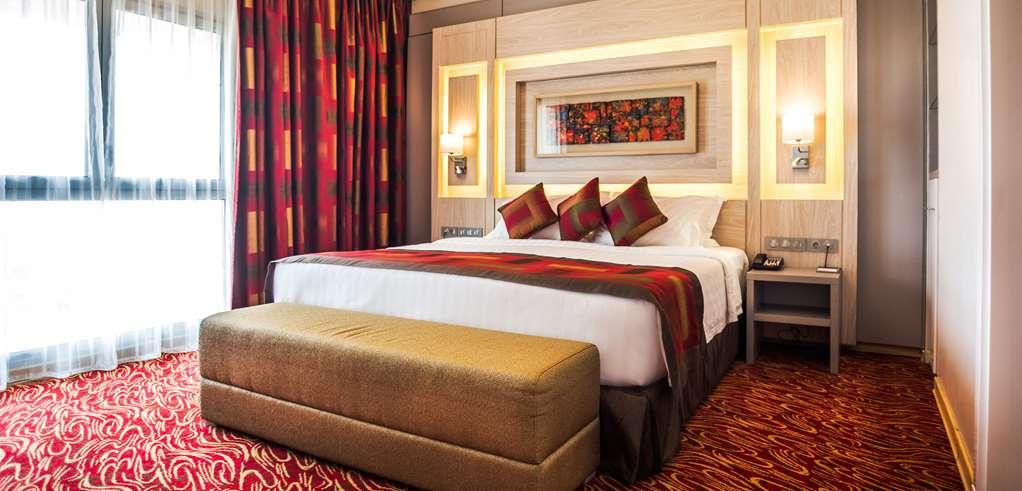 Отель Golden Tulip Le Diplomate Котону Номер фото