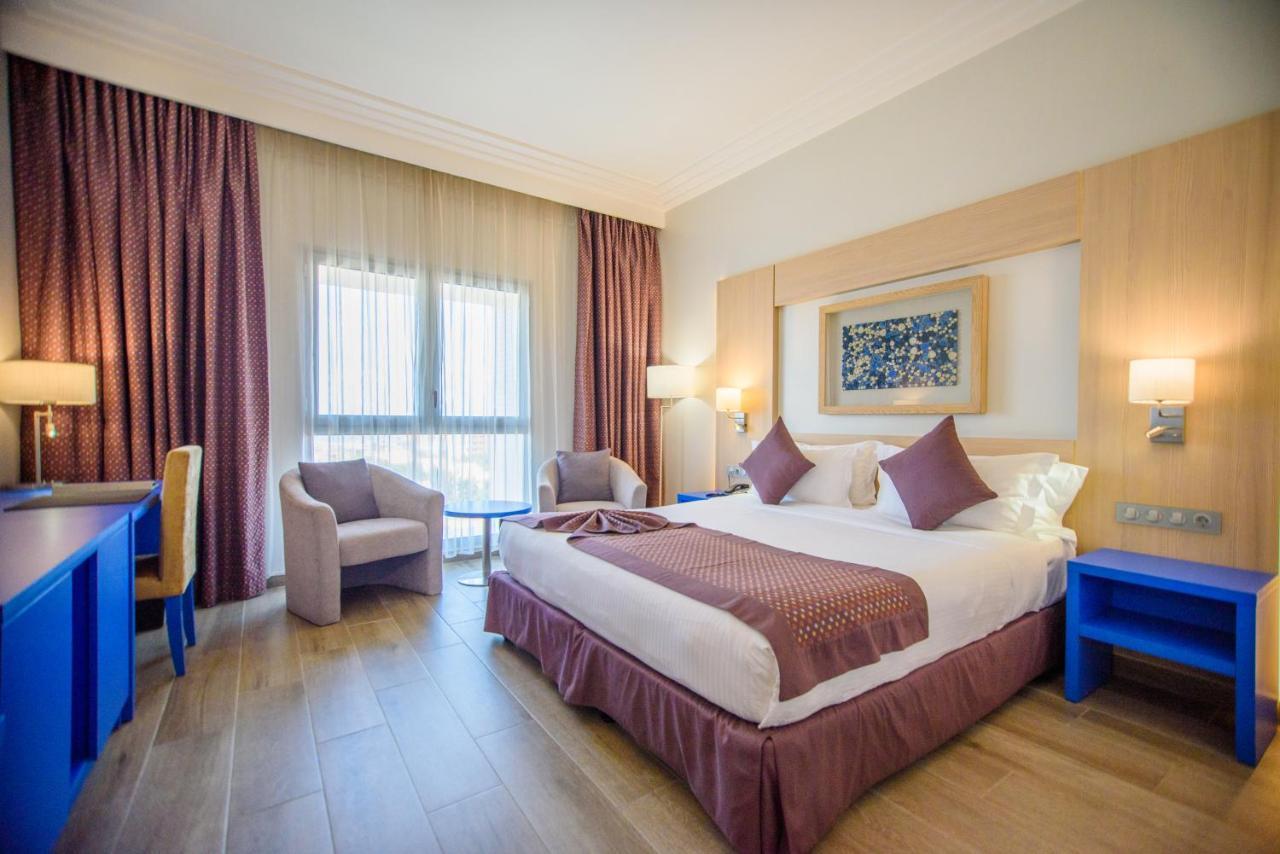 Отель Golden Tulip Le Diplomate Котону Экстерьер фото