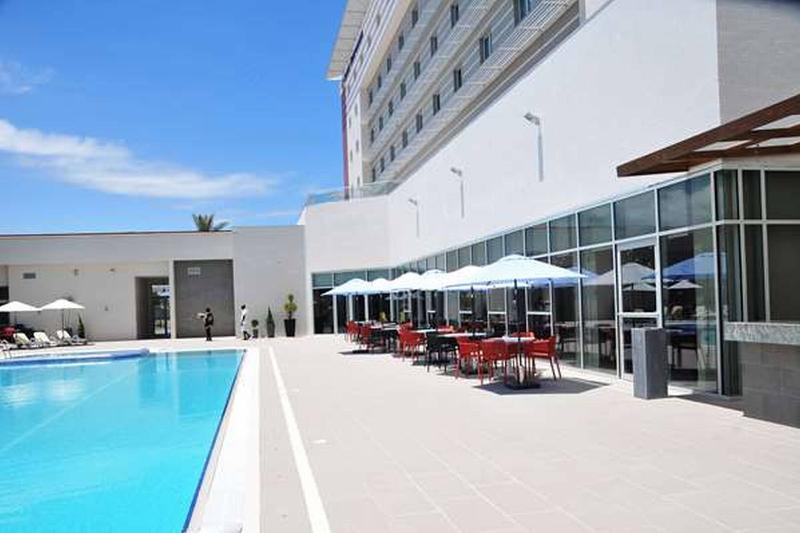 Отель Golden Tulip Le Diplomate Котону Экстерьер фото